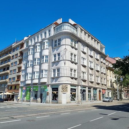 Oasis Apartments At Charles Square Praha Exteriér fotografie