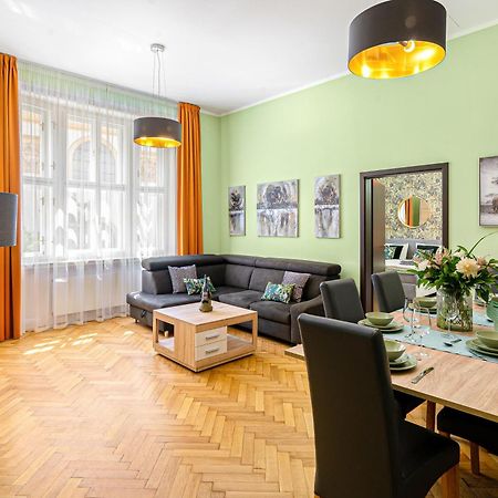 Oasis Apartments At Charles Square Praha Exteriér fotografie