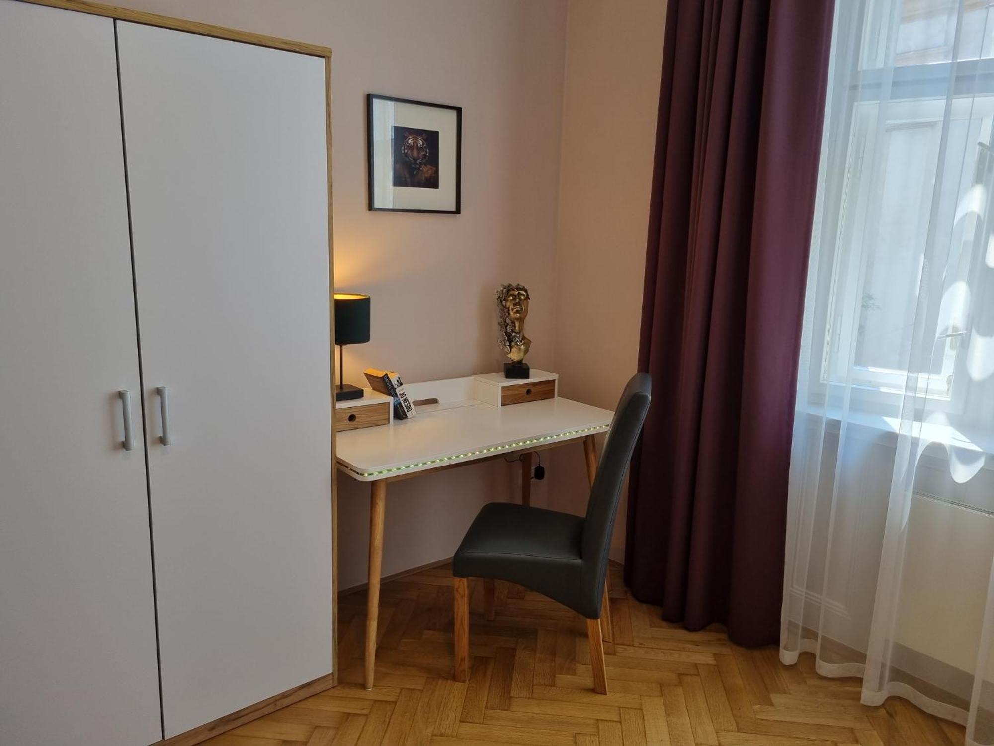 Oasis Apartments At Charles Square Praha Exteriér fotografie