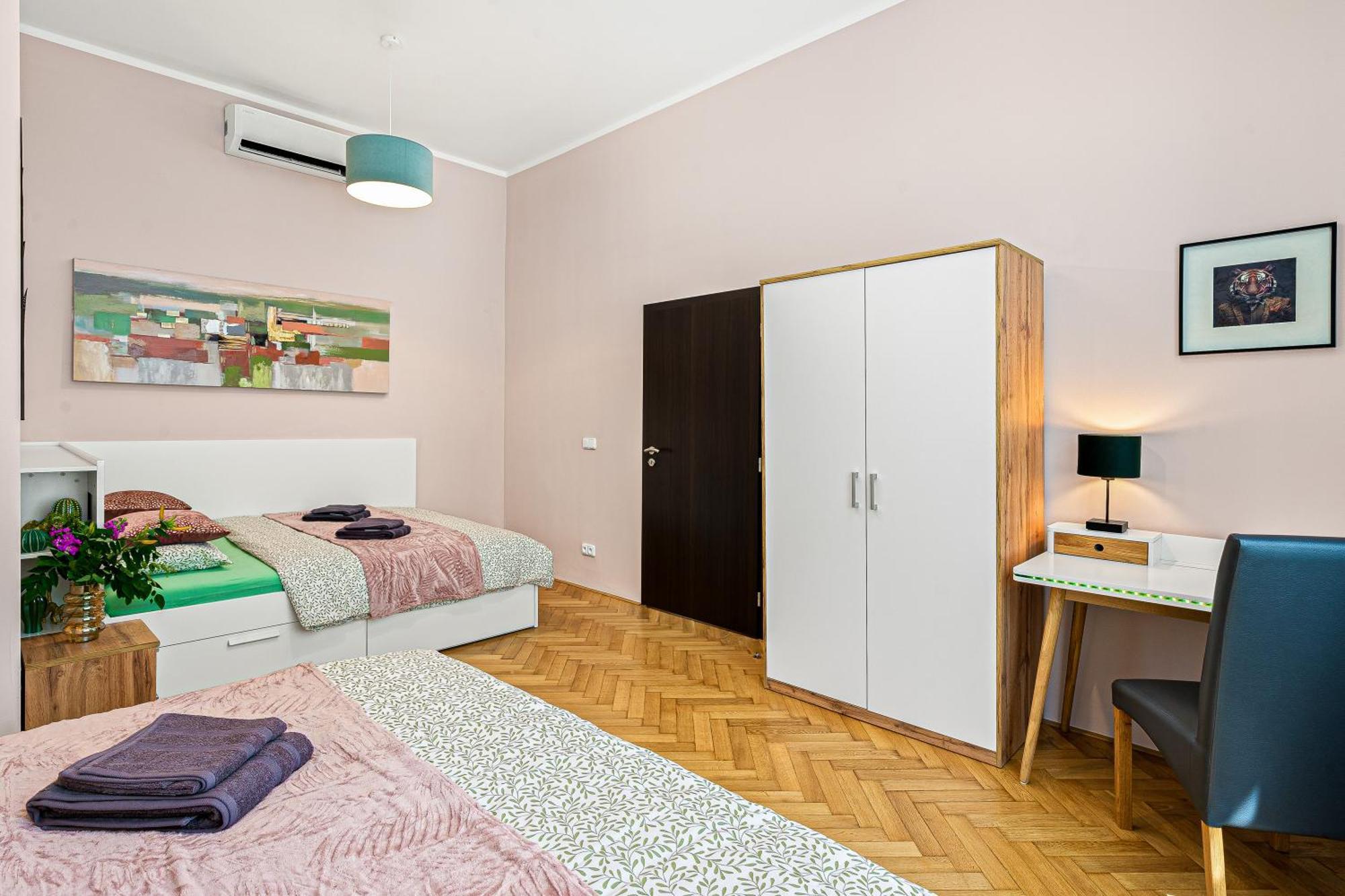 Oasis Apartments At Charles Square Praha Exteriér fotografie